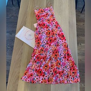 NWT Hello Molly - Blooming Light Midi Dress - Size xs